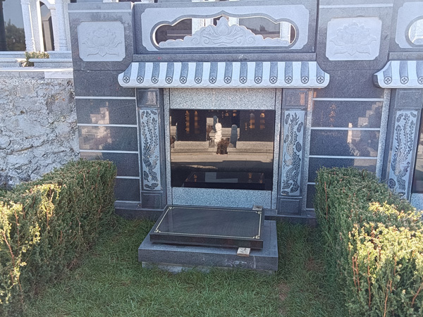 沈阳百贯山陵园墓碑展示