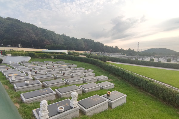 沈阳墓园一对一购墓顾问服务能带来哪些帮助？